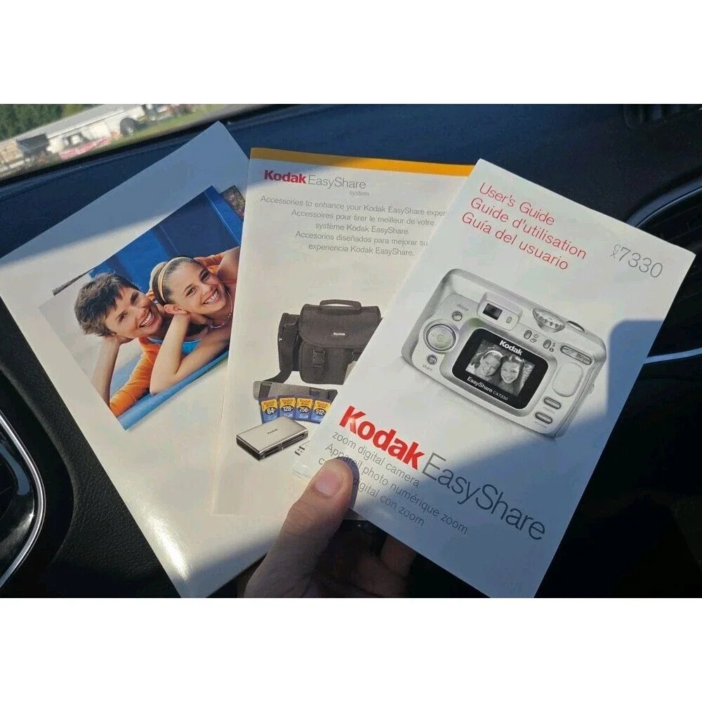 Kodak EasyShare CX7330 3.1MP CCD Digital Camera Silver Tested Working w/ Box